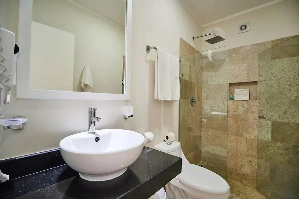2 Bedroom Apartment With Rooftop Pool And Gym Tulum